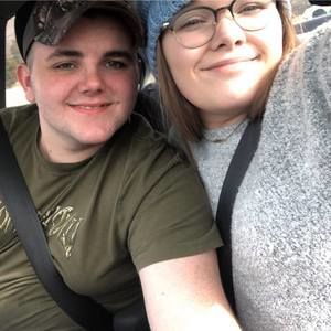 Meet your Posher, Caitlin